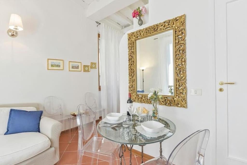 Ur-nest Window On Arno Apartment *